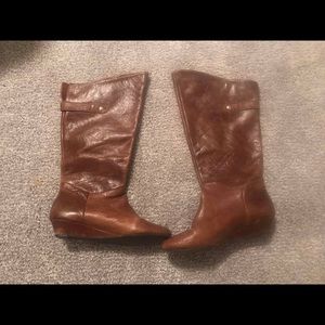 Brown boots